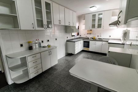 Apartamento à venda com 200m², 4 quartos e 3 vagasCozinha