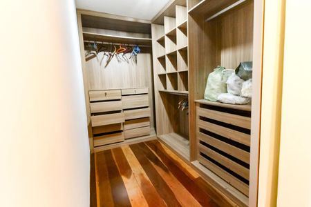 Apartamento à venda com 200m², 4 quartos e 3 vagasSuíte 1 