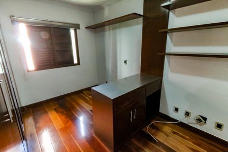 Apartamento à venda com 200m², 4 quartos e 3 vagasQuarto
