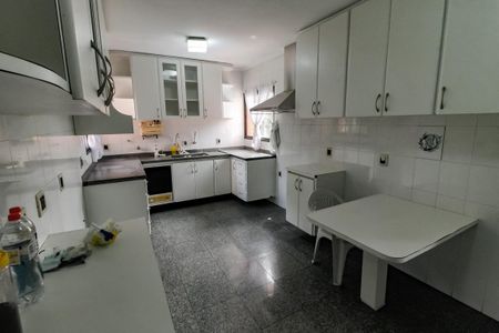 Apartamento à venda com 200m², 4 quartos e 3 vagasCozinha