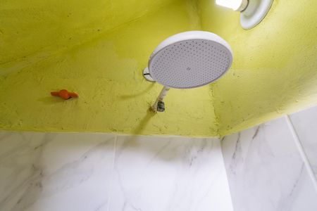 Casa para alugar com 120m², 2 quartos e sem vagaBanheiro da Varanda