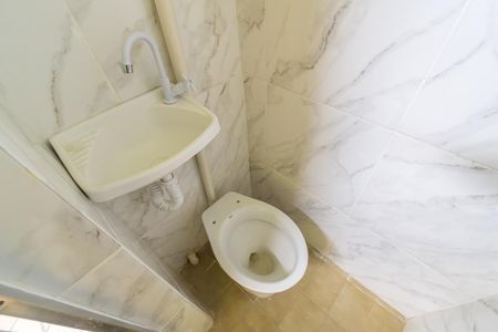 Casa para alugar com 120m², 2 quartos e sem vagaBanheiro da Varanda