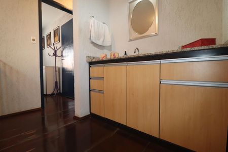 Casa à venda com 140m², 3 quartos e 2 vagasLavabo