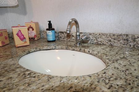 Casa à venda com 140m², 3 quartos e 2 vagasLavabo