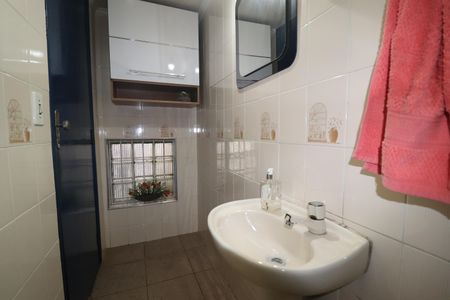 Casa à venda com 140m², 3 quartos e 2 vagasLavabo