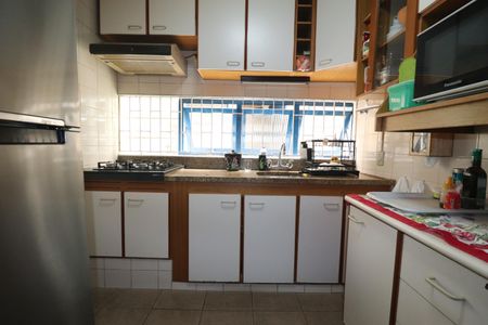 Casa à venda com 140m², 3 quartos e 2 vagasCozinha