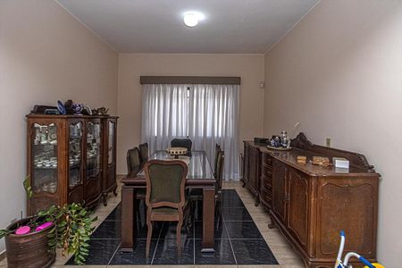 Casa à venda com 300m², 4 quartos e 4 vagasSala de Estar 