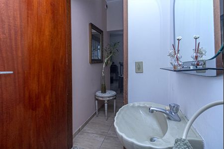 Casa à venda com 300m², 4 quartos e 4 vagasLavabo do Piso 