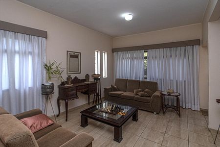 Casa à venda com 300m², 4 quartos e 4 vagasSala de Estar 