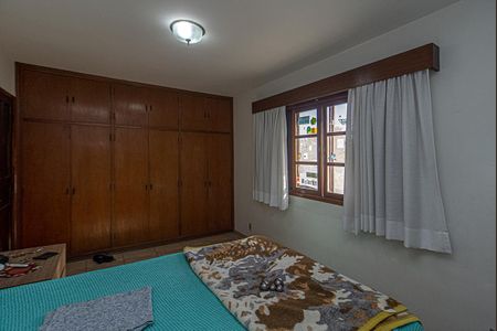 Casa à venda com 300m², 4 quartos e 4 vagasQuarto 2