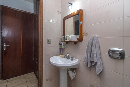 Casa à venda com 300m², 4 quartos e 4 vagasBanheiro 1