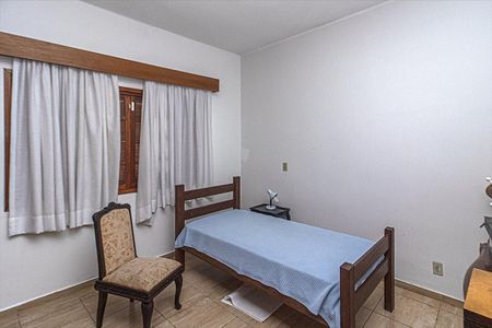 Casa à venda com 300m², 4 quartos e 4 vagasSuíte do Piso 1