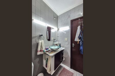 Casa para alugar com 160m², 4 quartos e 2 vagas Casa para alugar com 160m², 4 quartos e 2 vagasBanheiro 2