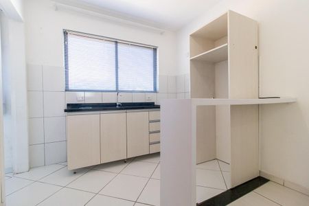 Apartamento para alugar com 31m², 1 quarto e 1 vaga Apartamento para alugar com 31m², 1 quarto e 1 vagaCozinha - Armários