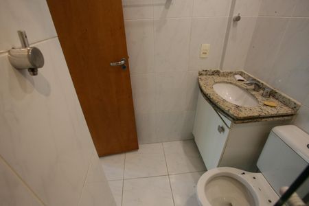 Apartamento à venda com 78m², 2 quartos e 1 vagaBanheiro Social