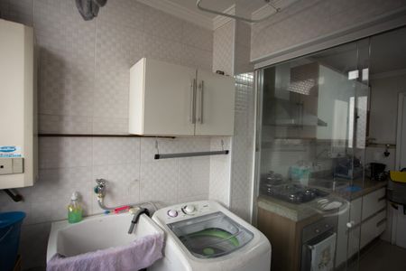 Apartamento à venda com 60m², 3 quartos e 1 vagaÁrea de Serviço