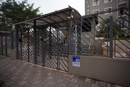 Apartamento à venda com 60m², 3 quartos e 1 vagaFachada + Placa