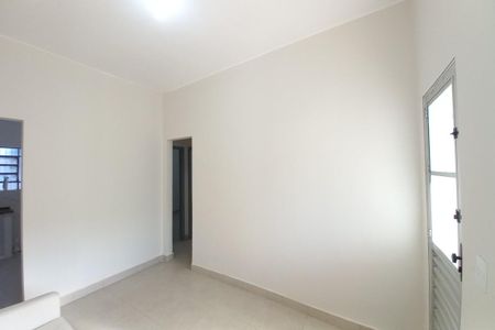Casa para alugar com 300m², 2 quartos e 1 vaga Casa para alugar com 300m², 2 quartos e 1 vagaSala
