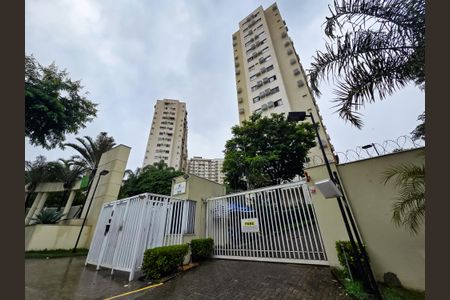Apartamento para alugar com 52m², 2 quartos e 1 vaga Apartamento para alugar com 52m², 2 quartos e 1 vagaFachada