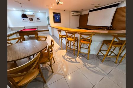 Apartamento para alugar com 52m², 2 quartos e 1 vaga Apartamento para alugar com 52m², 2 quartos e 1 vagaSalão de jogos