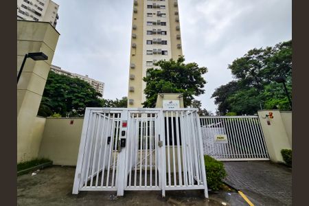 Apartamento para alugar com 52m², 2 quartos e 1 vaga Apartamento para alugar com 52m², 2 quartos e 1 vagaFachada