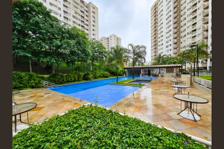 Apartamento para alugar com 52m², 2 quartos e 1 vaga Apartamento para alugar com 52m², 2 quartos e 1 vagaÁrea comum - Piscina