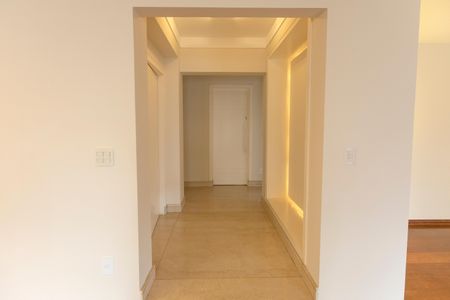 Apartamento à venda com 330m², 5 quartos e 4 vagasHall de entrada