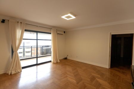 Apartamento à venda com 330m², 5 quartos e 4 vagasSala 2