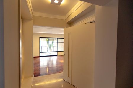 Apartamento à venda com 330m², 5 quartos e 4 vagasHall de entrada