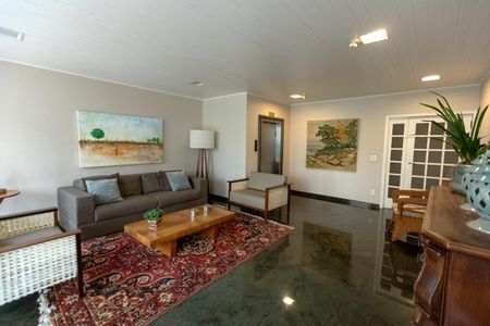 Apartamento à venda com 330m², 5 quartos e 4 vagasHall social