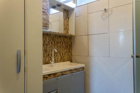 Apartamento à venda com 78m², 2 quartos e 1 vagaBanheiro da Suíte