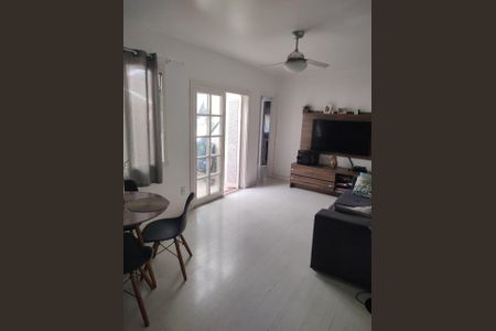 Apartamento à venda com 79m², 2 quartos e 1 vaga Apartamento à venda com 79m², 2 quartos e 1 vagaSala
