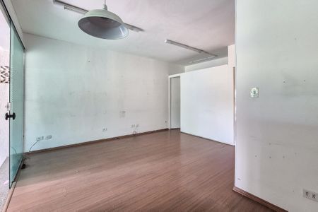 Casa à venda com 177m², 3 quartos e 2 vagasSala