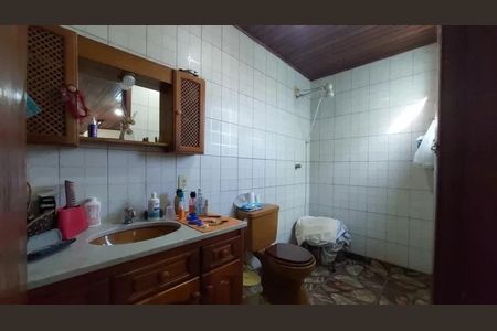 Casa à venda com 355m², 3 quartos e 4 vagasBanheiro