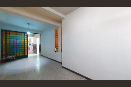 Casa à venda com 355m², 3 quartos e 4 vagasSala