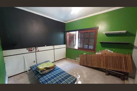 Casa à venda com 355m², 3 quartos e 4 vagasQuarto