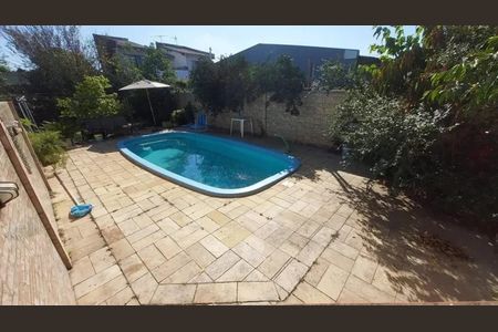 Casa à venda com 355m², 3 quartos e 4 vagasÁrea externa