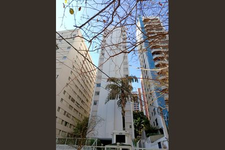 Apartamento à venda com 132m², 2 quartos e 1 vagaFachada