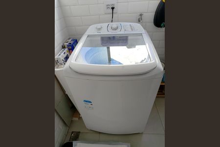 Apartamento à venda com 132m², 2 quartos e 1 vagaÁrea de Serviço