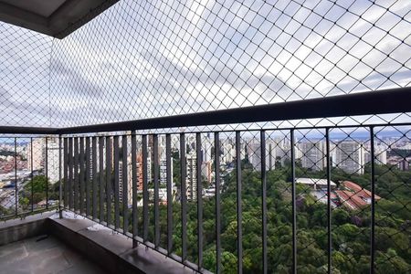 Apartamento à venda com 114m², 4 quartos e 3 vagasVaranda