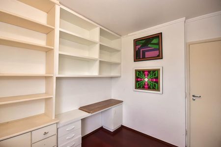 Apartamento à venda com 114m², 4 quartos e 3 vagasQuarto