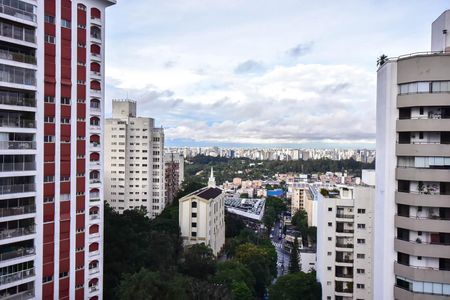 Apartamento à venda com 114m², 4 quartos e 3 vagasVista da Suíte 2