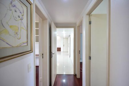 Apartamento à venda com 114m², 4 quartos e 3 vagasCorredor