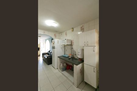 Casa à venda com 180m², 3 quartos e 3 vagas Casa à venda com 180m², 3 quartos e 3 vagasCozinha