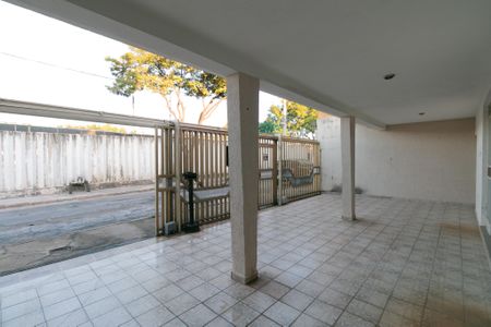 Casa à venda com 180m², 3 quartos e 3 vagas Casa à venda com 180m², 3 quartos e 3 vagasArea comum