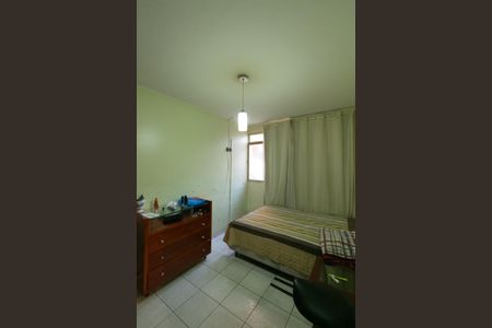 Casa à venda com 180m², 3 quartos e 3 vagas Casa à venda com 180m², 3 quartos e 3 vagasQuarto 2