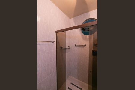 Casa à venda com 180m², 3 quartos e 3 vagas Casa à venda com 180m², 3 quartos e 3 vagasBanheiro Social