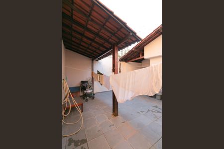 Casa à venda com 180m², 3 quartos e 3 vagas Casa à venda com 180m², 3 quartos e 3 vagasArea comum