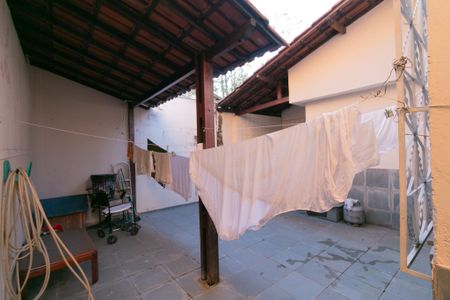 Casa à venda com 180m², 3 quartos e 3 vagas Casa à venda com 180m², 3 quartos e 3 vagasArea comum