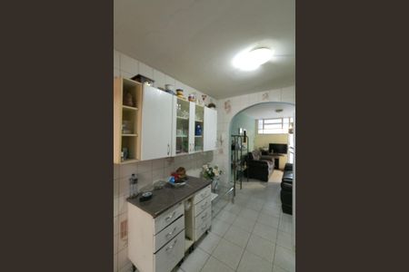 Casa à venda com 180m², 3 quartos e 3 vagas Casa à venda com 180m², 3 quartos e 3 vagasCozinha